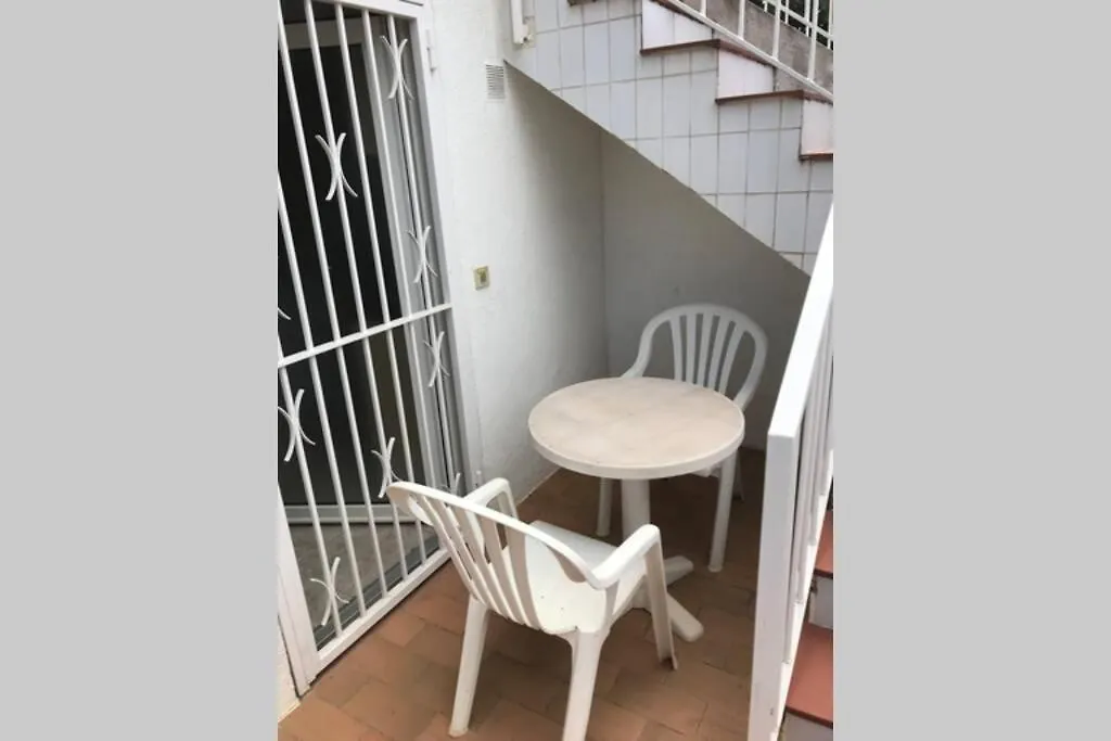 Studio Dans Un Endroit Calme Et Discret D Empuria Empuriabrava